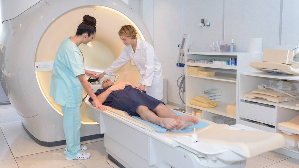 MRI-Scanner-a