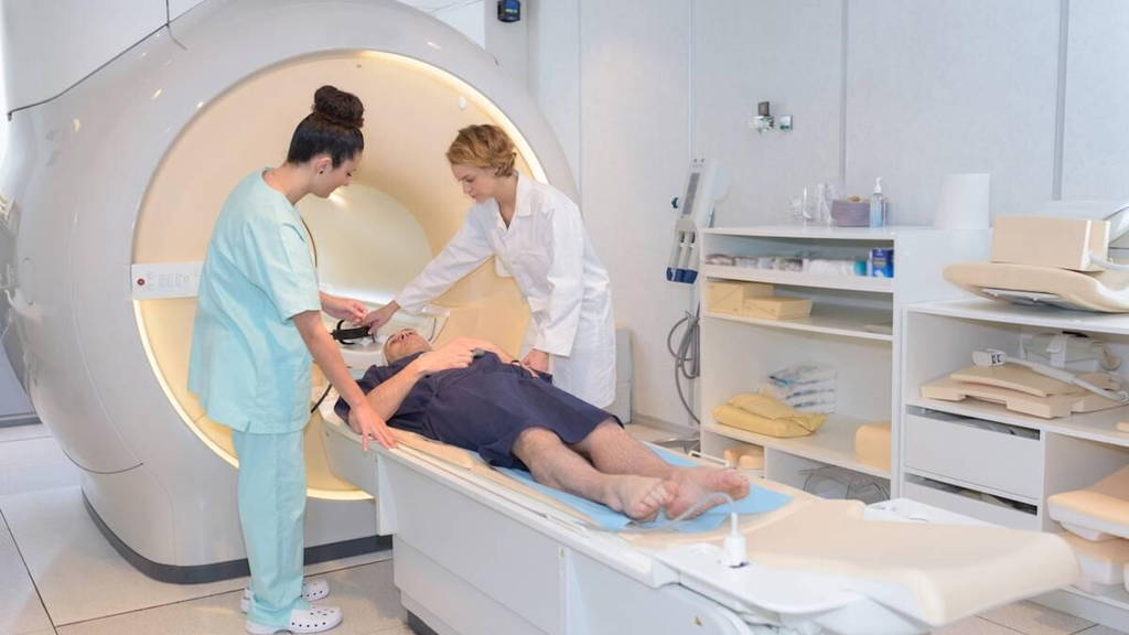 MRI-Scanner-a