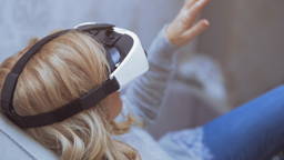VR-bril maakt wondzorg comfortabeler