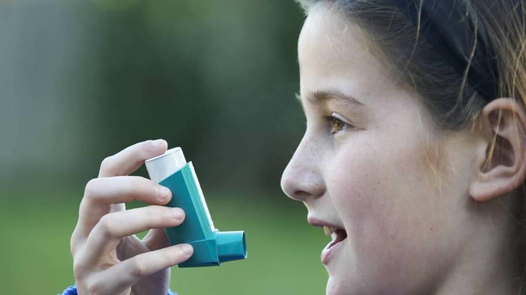 Kind-meisje-astma