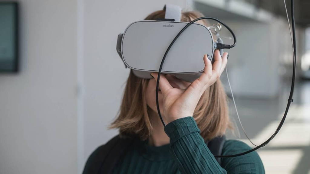Vrouw VR virtual reality