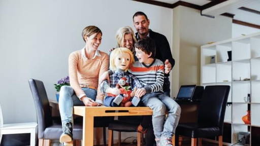 Robot KASPAR helpt autistische kinderen bij hun ontwikkeling