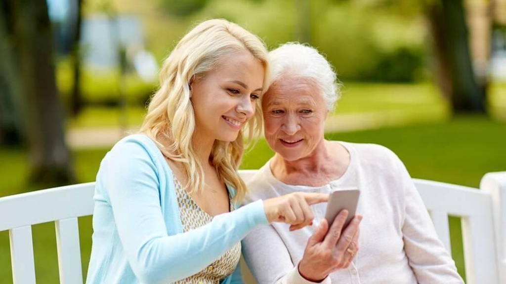 senior-smartphone-hulp