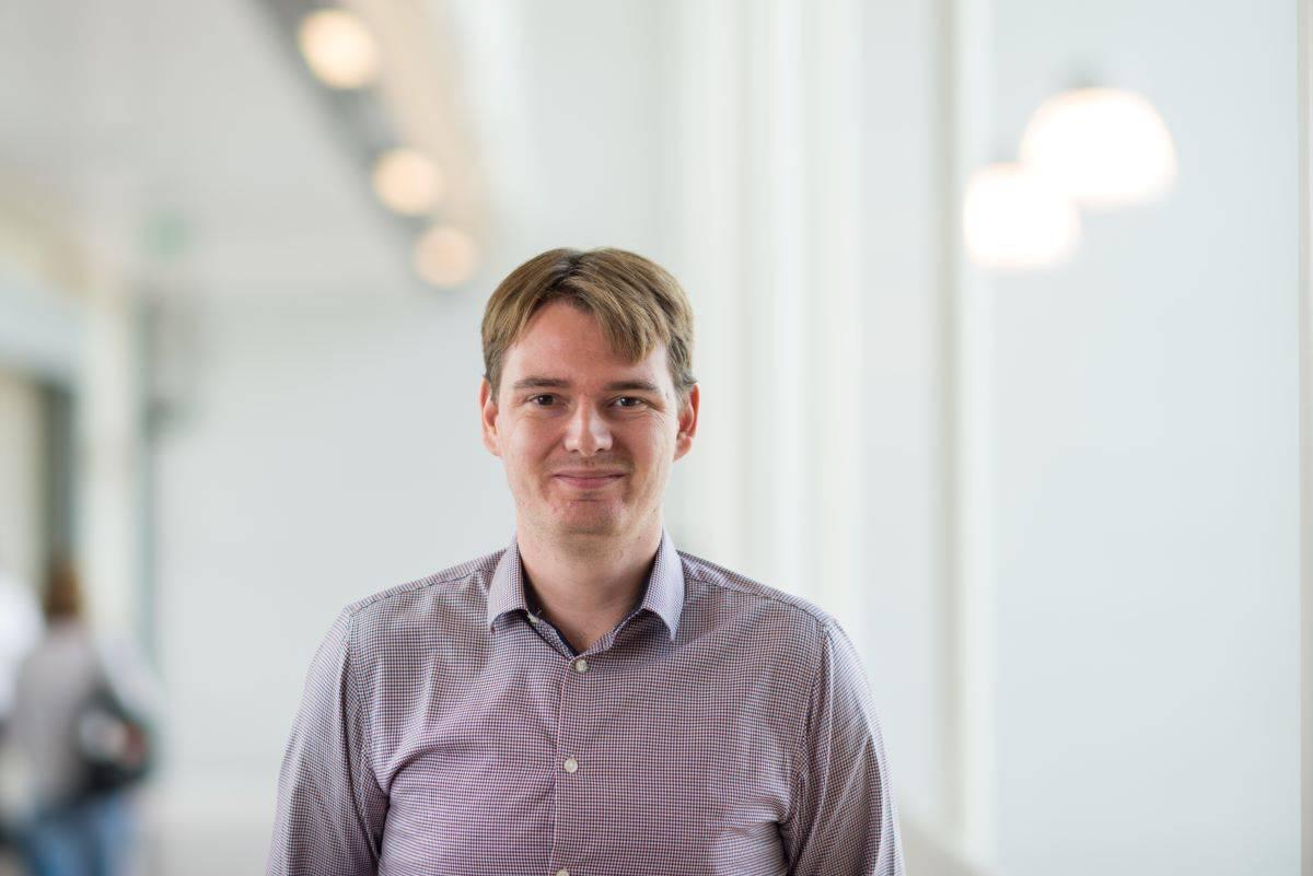 Nieuwe hoogleraar AI heeft unieke helicopterview - ICT&health | Het